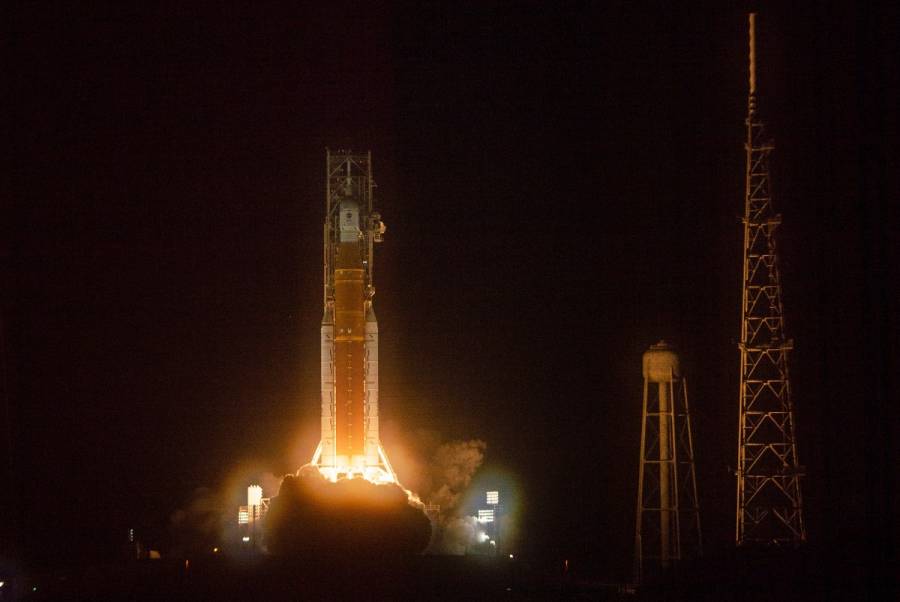 EEUU retrasa hasta 2026 plan para volver a llevar astronautas a la Luna