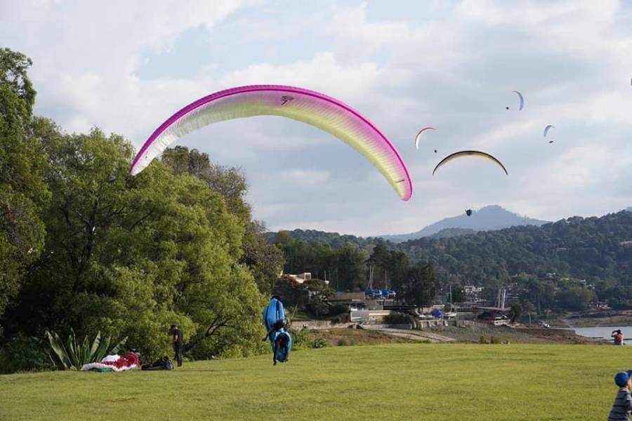 Edomex, sede del Abierto de Parapente Monarca 2024, destacado evento internacional de turismo deportivo