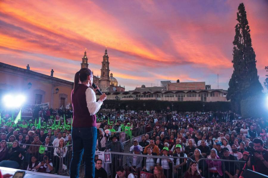 Claudia Sheinbaum destaca la valentía de Ernestina Godoy y le ofrece escaño en el senado