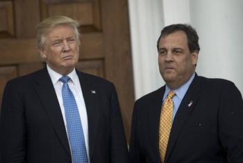 Republicano Chris Christie, cr&iacute;tico de Trump, deja candidatura a la Casa Blanca