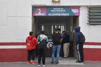 Convocan a j&oacute;venes de Neza a tramitar su cartilla de servicio militar