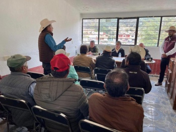 Impulsa Delfina Gómez la atención directa a los productores del campo en Texcaltitlán