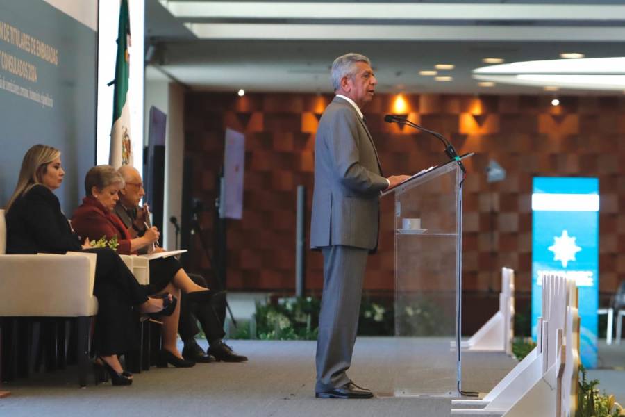 AMLO sostiene reunión de Embajadores y Cónsules