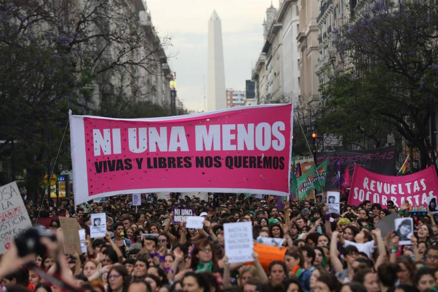 Reportan aumento de femicidios en Argentina, entre críticas a reformas de Milei