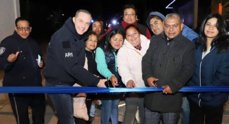 Adrián Rubalcava inauguró la calle Puerto las Cruces