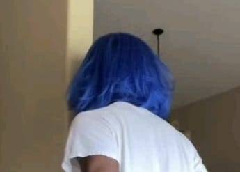 Juez federal ampara alumna de secundaria para asistir a clases con cabello teñido de azul