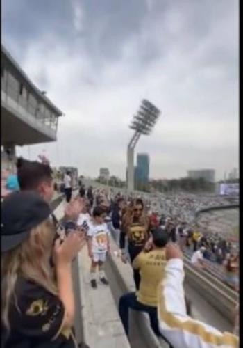 Pedida de matrimonio en el estadio Ol&iacute;mpico luego de victoria de Pumas