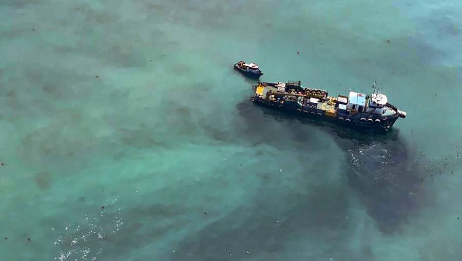 Pescadores protestan en Perú contra Repsol al cumplirse dos años de derrame petrolero