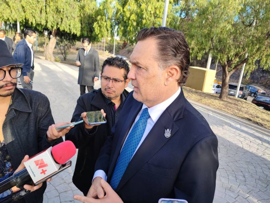 Llama Kuri a funcionarios estatales mantenerse al margen del proceso electoral
