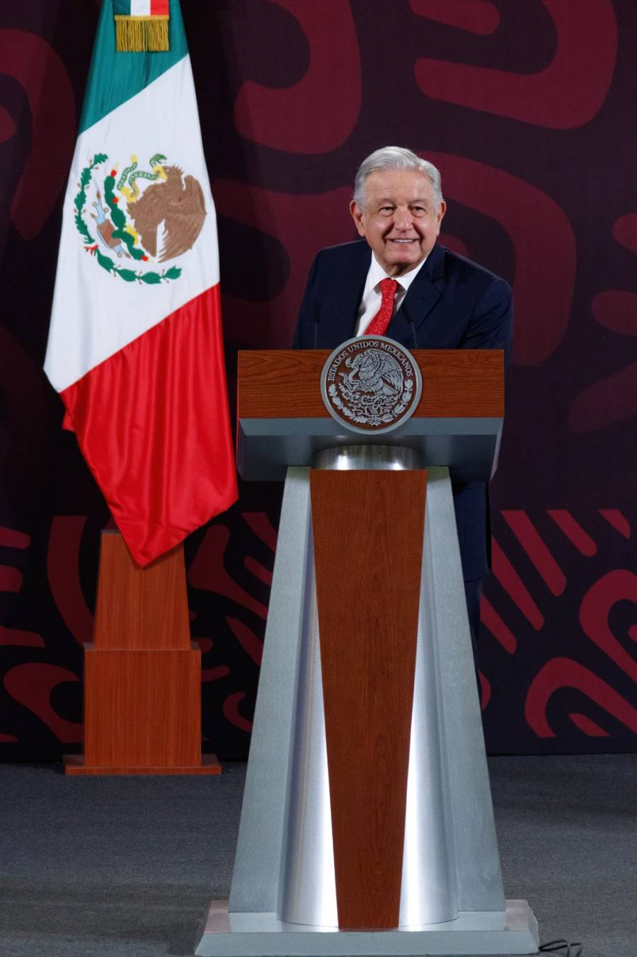 AMLO rechaza situación crítica ante aumento de casos Covid; “hay camas suficientes”, dice
