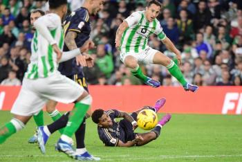 Negociaciones avanzadas para la desvinculaci&oacute;n de Andr&eacute;s Guardado del Real Betis y con destino al Club Le&oacute;n