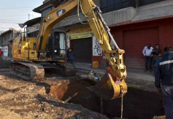 Atiende Secretaría del Agua fuga hídrica sin suspender el suministro en Tultitlán