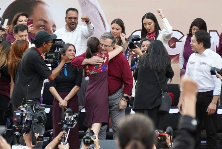 Ebrard reaparece acompañando a Sheinbaum en cierre de precampaña