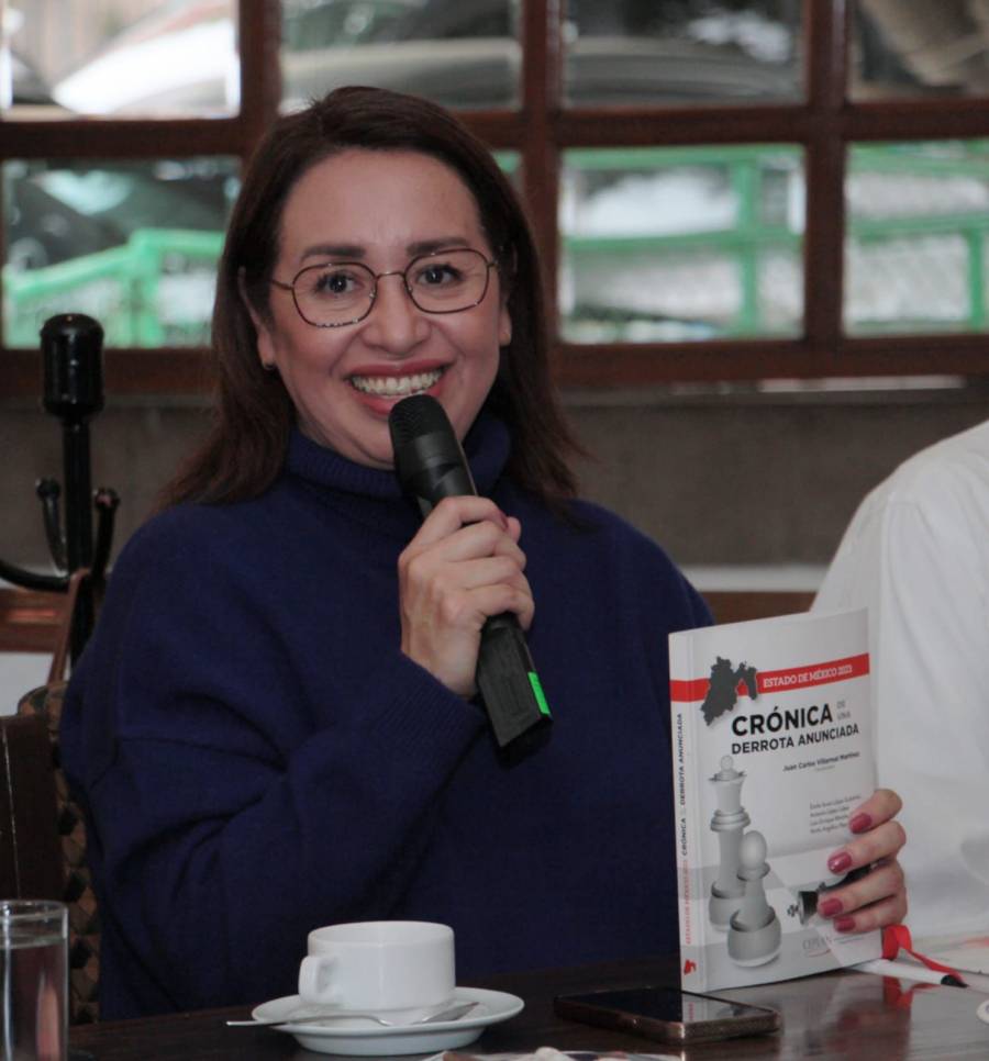 La gente quiere políticos comprometidos y con principios: Azucena Cisneros