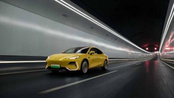 Geely Auto Inicia la Entrega del Sed&aacute;n El&eacute;ctrico Insignia Yinhe E8: Una Revoluci&oacute;n en Movilidad Sostenible e Inteligente