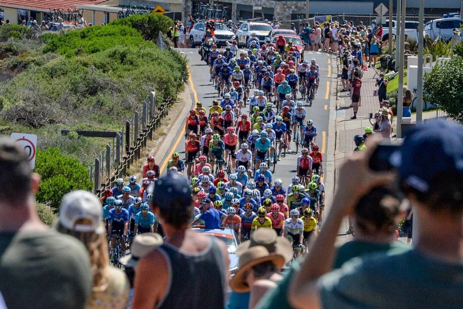 El mexicano Del Toro cede el liderato del Tour Down Under en Australia