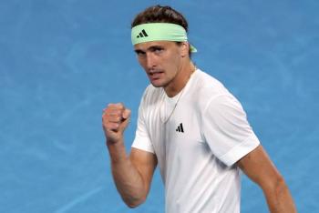 Alcaraz pasa por la v&iacute;a r&aacute;pida a octavos del Abierto de Australia