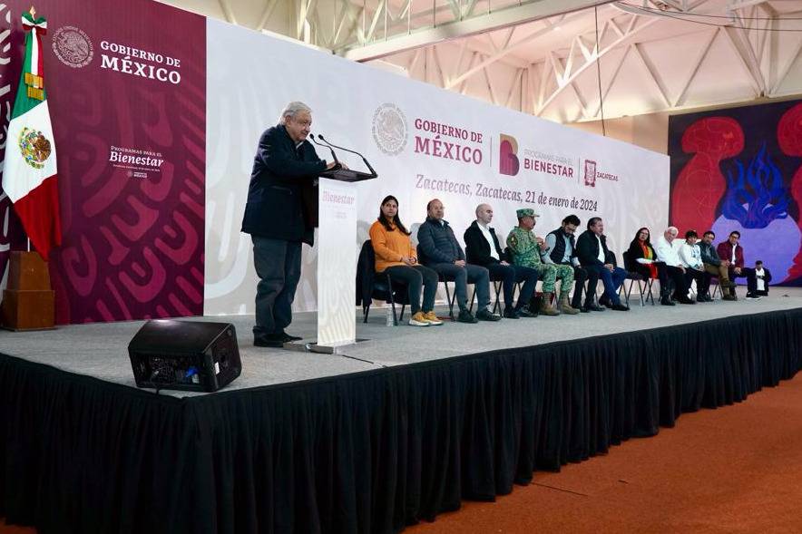 “Me voy contento, el movimiento va a continuar y el pa&iacute;s va a quedar en buenas manos”, se&ntilde;ala AMLO