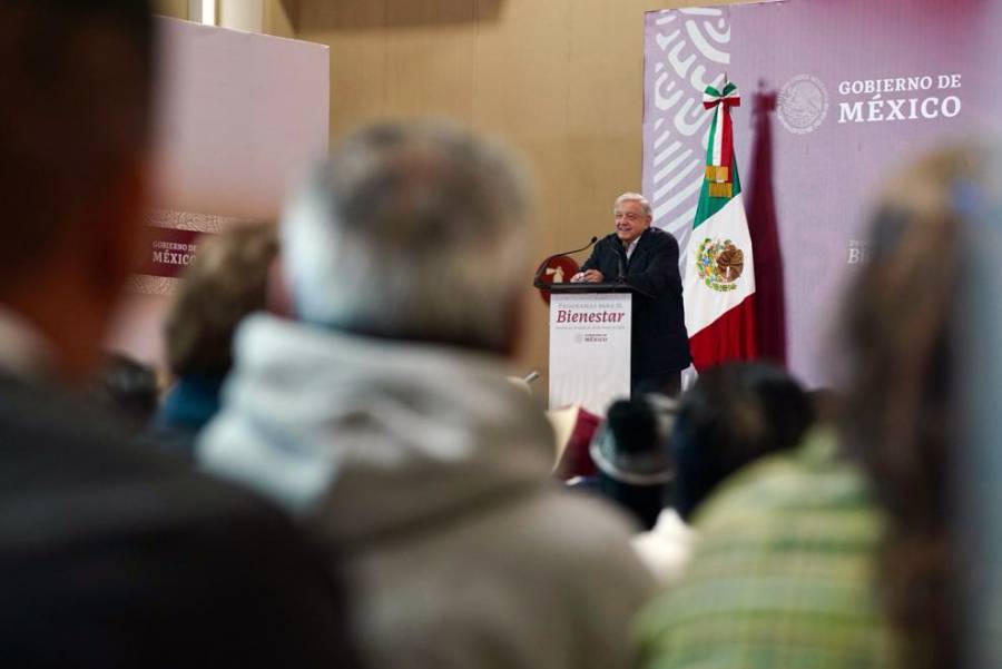 En febrero, próximo libro de AMLO