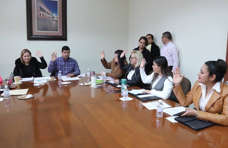 Aprueban reconocimiento de parteras en la Ley de Salud