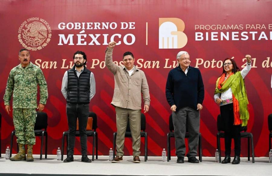Presenta RGC a AMLO paquete económico por 4200 mdp