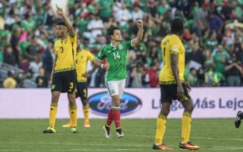 Regresa Chicharito a Chivas despu&eacute;s de 14 a&ntilde;os en el futbol internacional