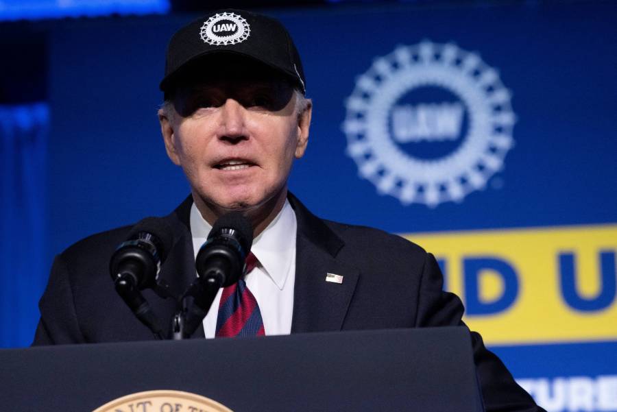 Poderoso sindicato del autom&oacute;vil UAW de EEUU pide votar por Biden