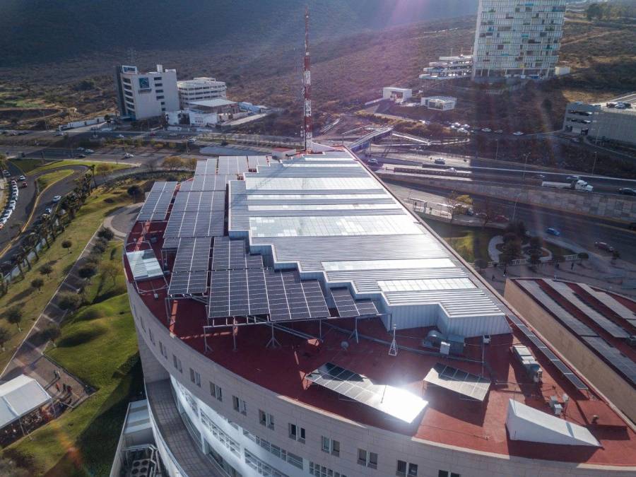 Esperan concretar este año instalación de paneles solares en edificios de Gobierno