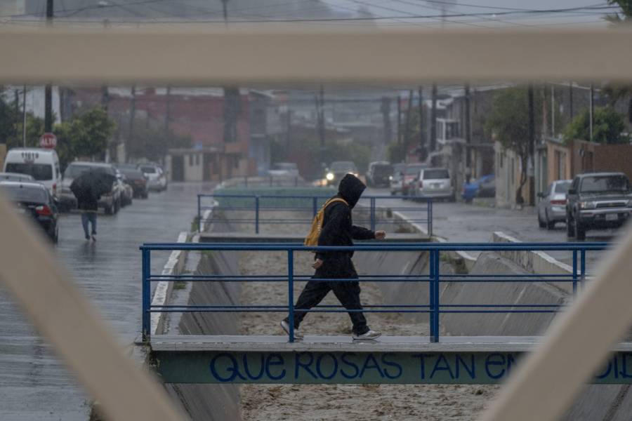 Preveen fuertes lluvias y chubascos por frente frio numero 30