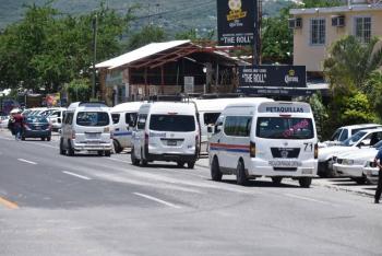 Violencia suspende servicio de transporte p&uacute;blico en Taxco y Zihuatanejo