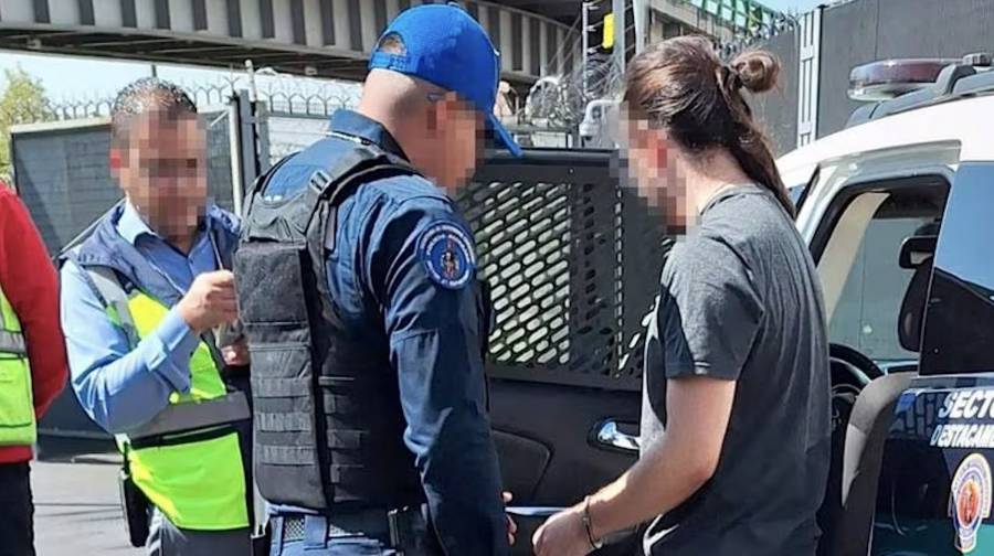 Pasajero de Aerom&eacute;xico se “desespera” y salta de avi&oacute;n en el AICM