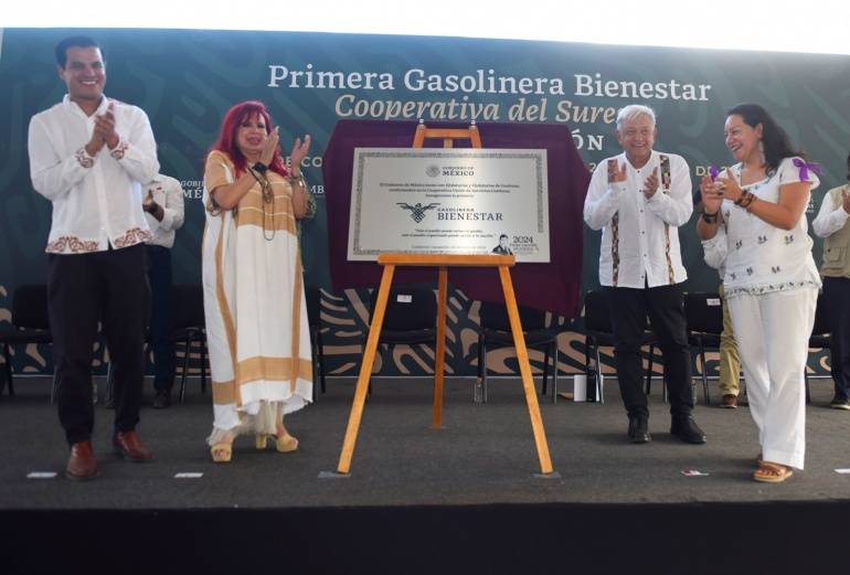 AMLO inaugura Gasolinera Bienestar en Calakmul, Campeche