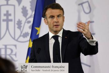 Macron promulga nueva ley migratoria en Francia