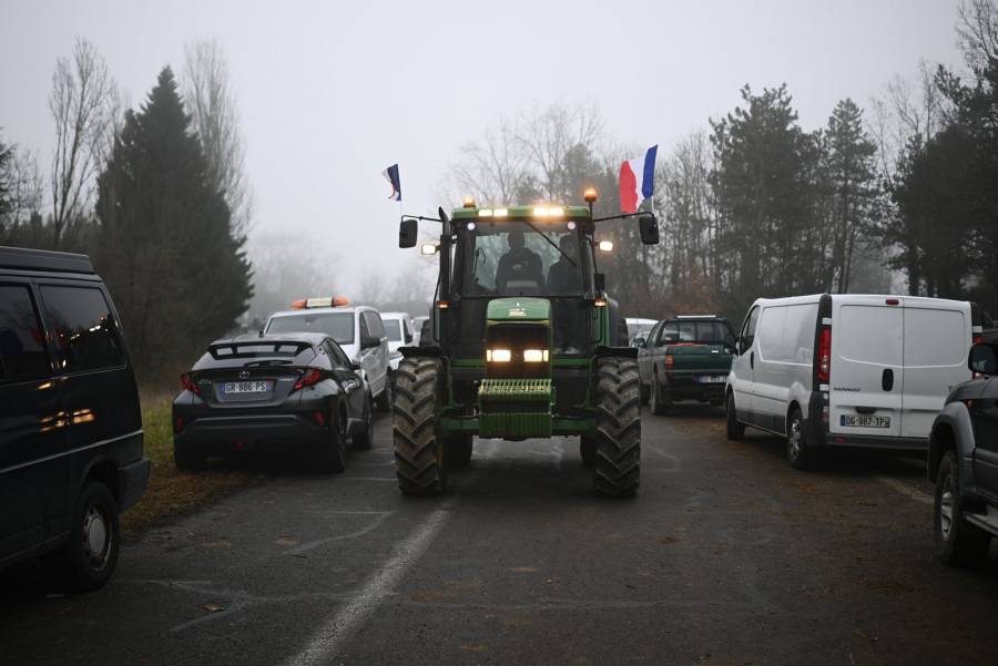 Agricultores franceses llaman a bloquear París a partir del lunes