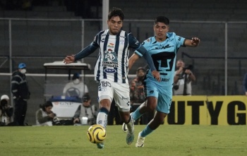 Pumas del 'Toto' Salvio vencen al Pachuca en el estadio Ol&iacute;mpico Universitario