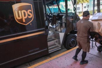 El grupo de encomiendas estadounidense UPS suprimir&aacute; 12.000 empleos