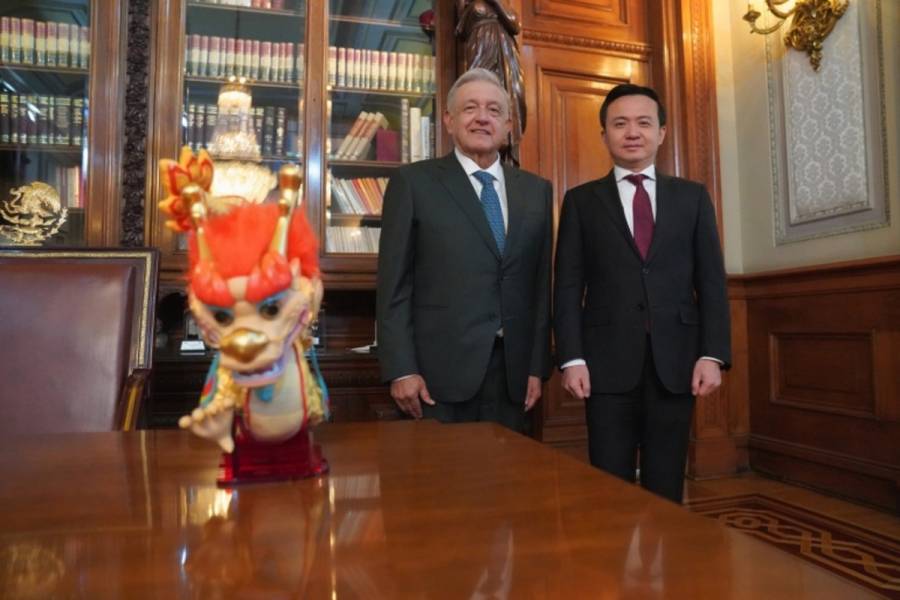 AMLO se reúne con Zhan Run, embajador de China en Palacio Nacional