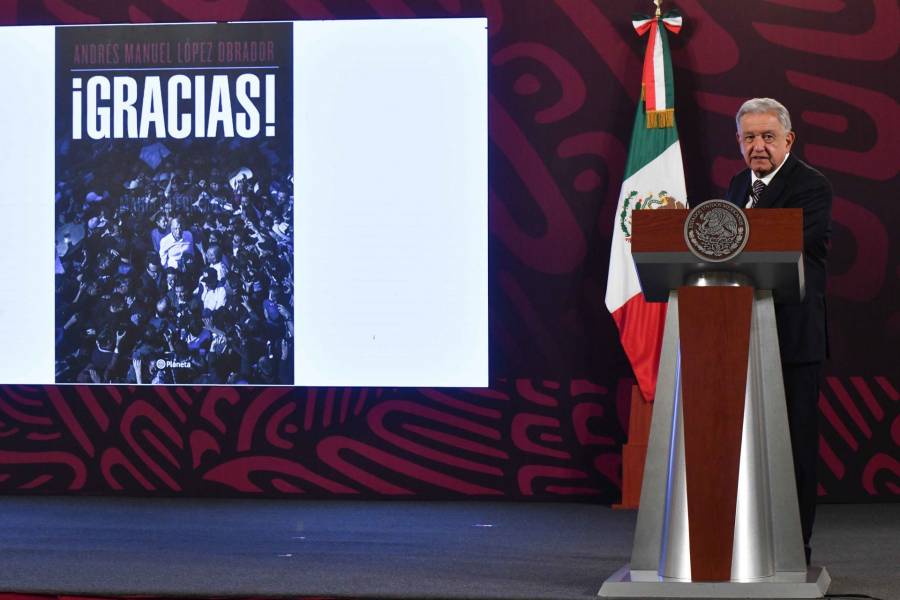 AMLO anuncia su última aparición en el Zócalo y presenta su nuevo libro 