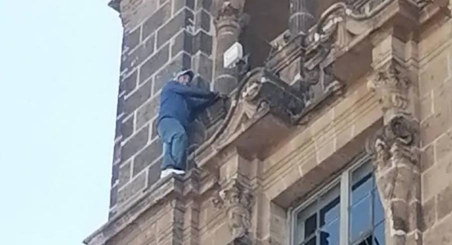 Amenaza de suicidio moviliza a equipos de rescate en el palacio del ayuntamiento