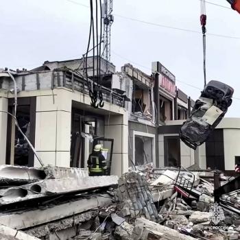 Incendio en una refiner&iacute;a en Rusia tras un ataque con drones