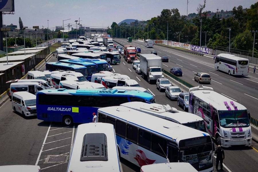 Gobierno y autotransportistas acuerdan continuar mesas de trabajo y evitar paro nacional