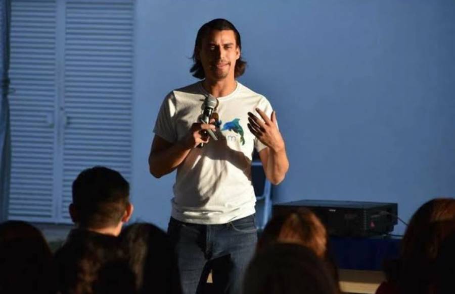 Conferencia de emprendedor internacional en Soledad atrae a Jóvenes