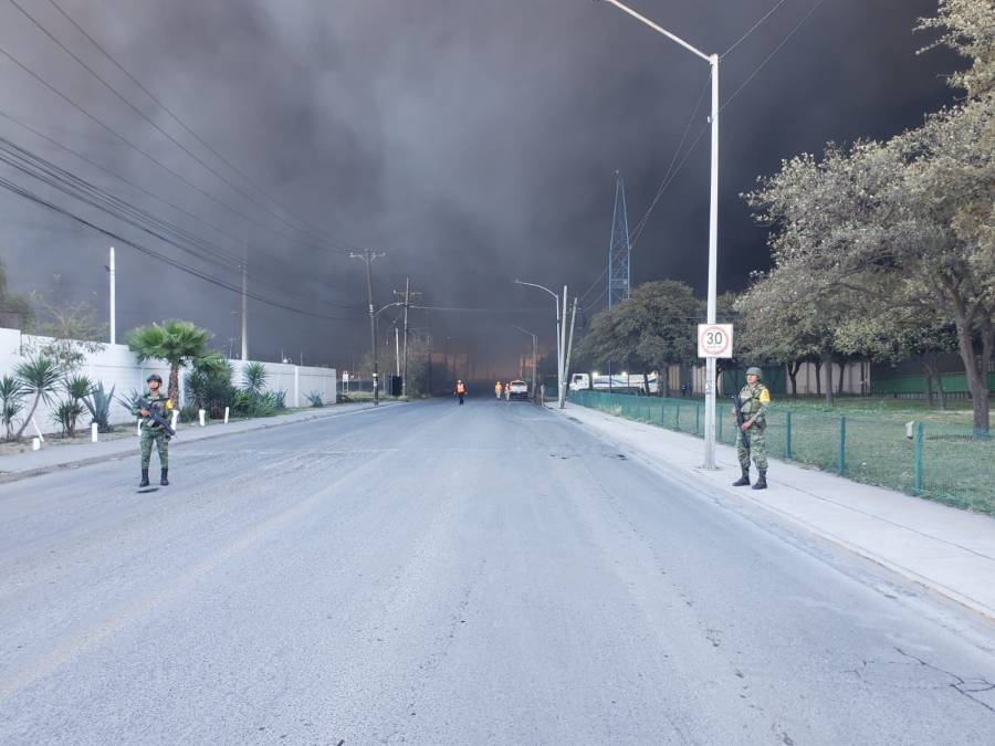 Controlan el 90% del Incendio en Empresa de San Nicolás
