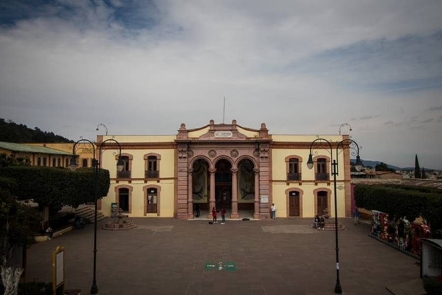 Celebra Teatro Juárez 117 aniversario; joya arquitectónica e histórica del Estado de México
