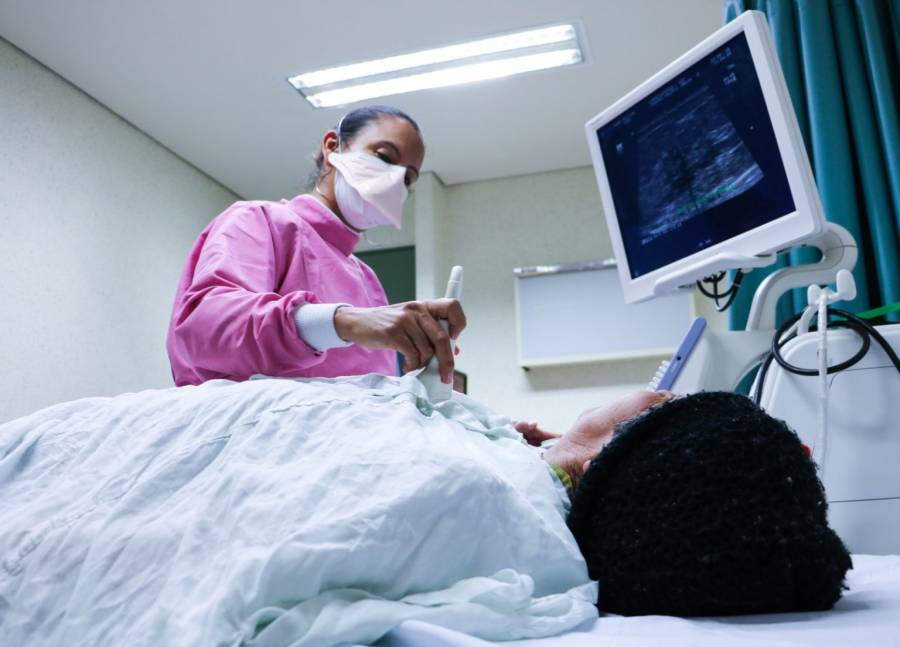 Llama Secretar&iacute;a de Salud acudir a revisi&oacute;n m&eacute;dica una vez al a&ntilde;o para detecci&oacute;n temprana y oportuna del c&aacute;ncer