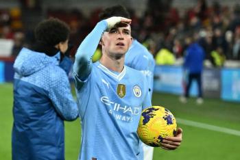 Manchester City remonta ante Brentford y se acerca al Liverpool