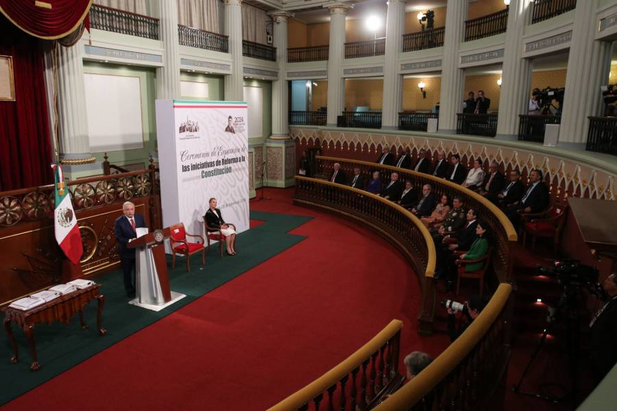 Las ambiciosas reformas de López Obrador: Desaparecen órganos autónomos