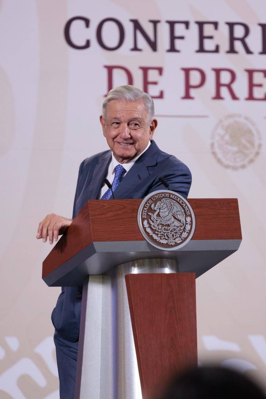 AMLO acusa que reportaje de Golden es por tratar tema de Garc&iacute;a Luna y Colosio