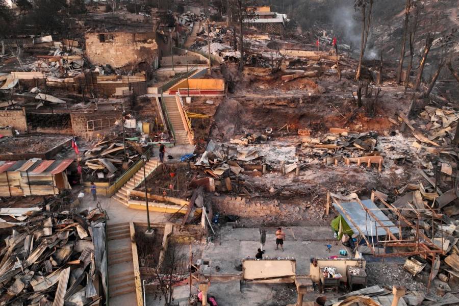 Aumenta a 131 el n&uacute;mero de muertos por incendios forestales en Chile