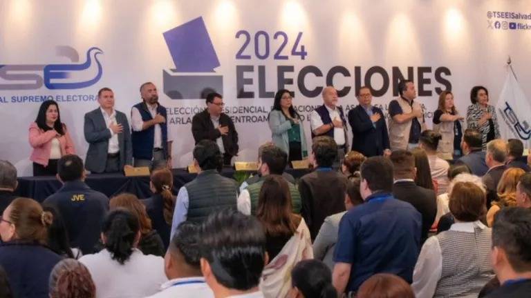 En medio de pol&eacute;mica comienza escrutinio final de presidencial en El Salvador